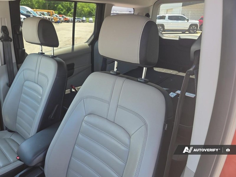 2022 Ford Transit Connect Wagon Titanium w/Dual Sliding Doors