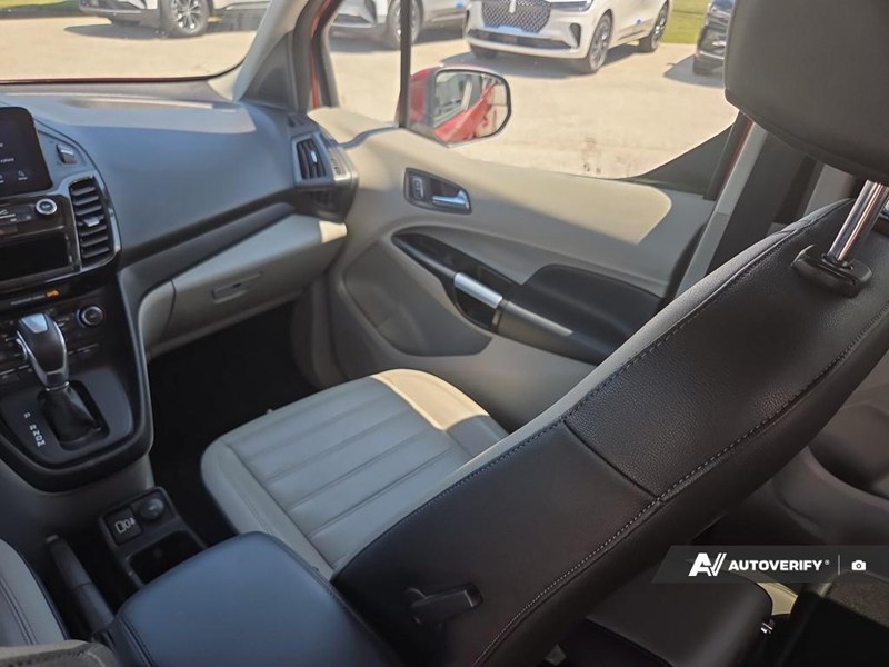 2022 Ford Transit Connect Wagon Titanium w/Dual Sliding Doors