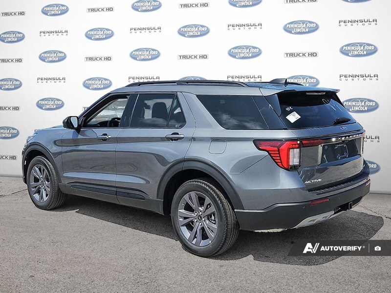 2026 Ford Explorer Active w/200A Pkg 4WD