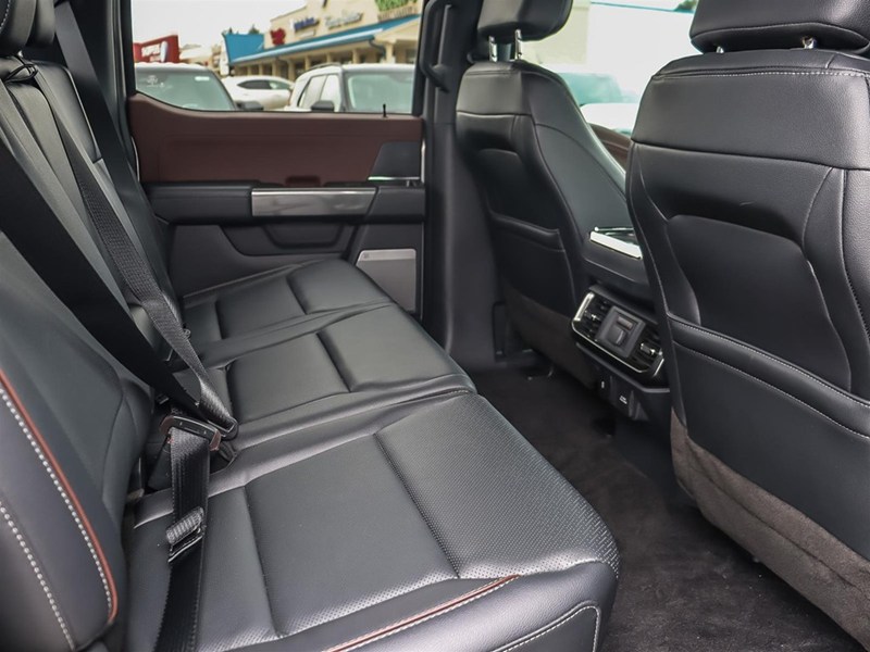 2022 Ford F-150 LARIAT 4WD SuperCrew 5.5' Box
