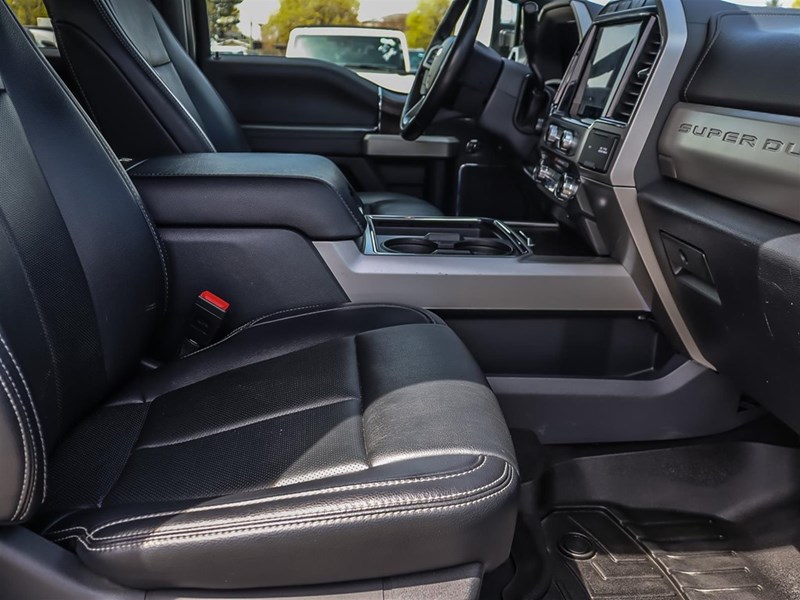 2022 Ford F-250 LARIAT 4WD Crew Cab 6.75' Box