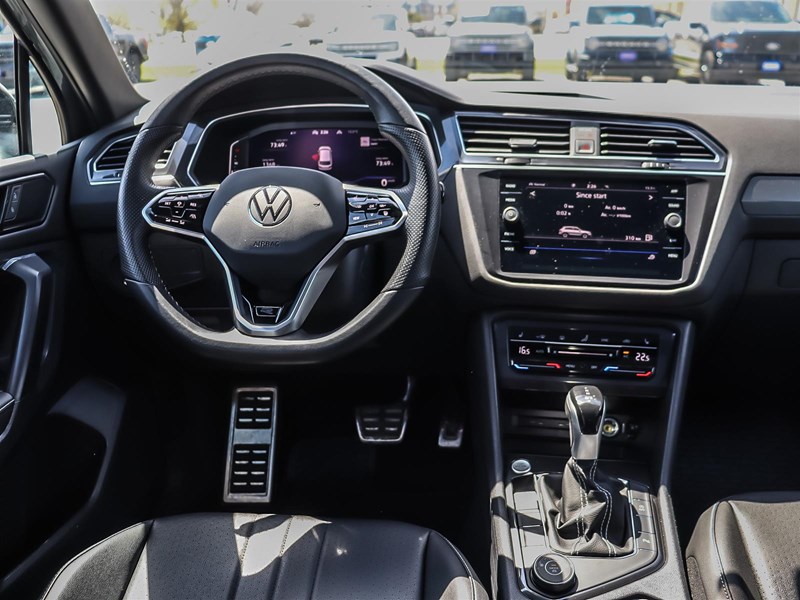 2023 Volkswagen Tiguan Comfortline R-Line Black Edition 4MOTION