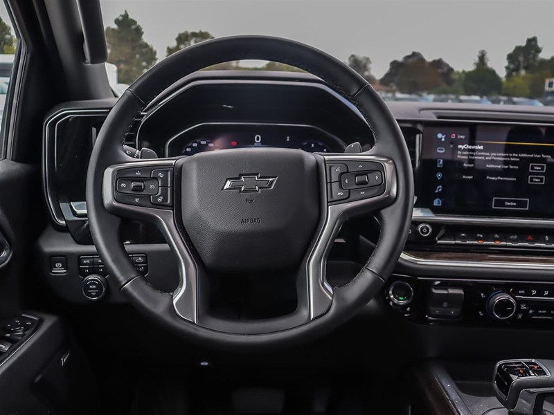 2025 Chevrolet Silverado 1500 4WD Crew Cab 147