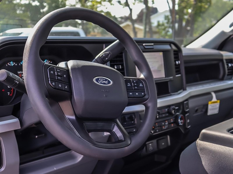 2026 Ford F-250 XL 4WD Reg Cab 8' Box