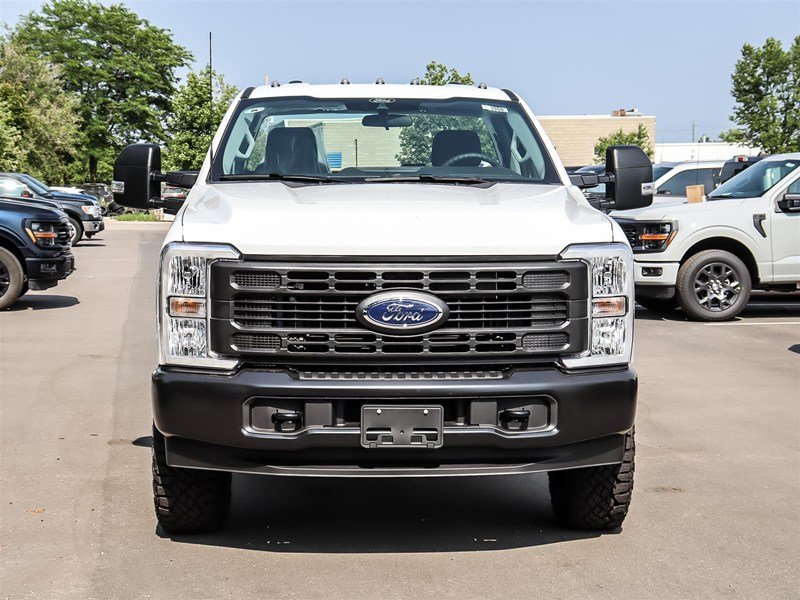 2026 Ford F-250 XL 4WD Reg Cab 8' Box