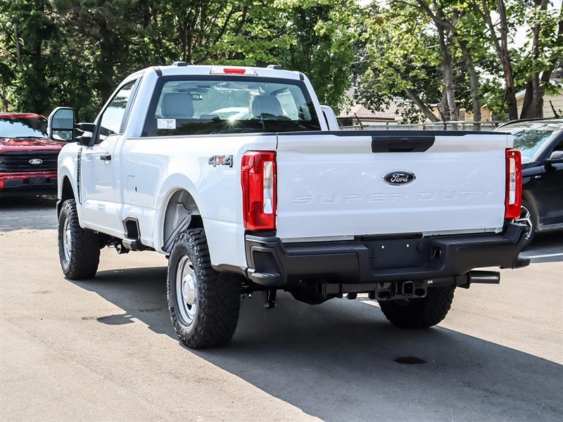 2026 Ford F-250 XL 4WD Reg Cab 8' Box