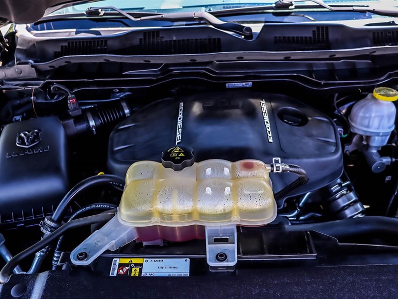 2019 RAM 1500 Classic SLT 4x4 Crew Cab 5'7