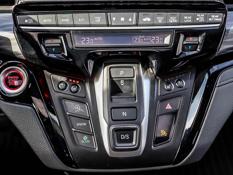 2025 Honda Odyssey Black Edition Auto