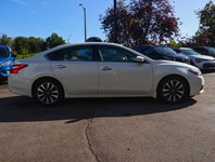 2017 Nissan Altima 4dr Sdn I4 CVT 2.5 SL