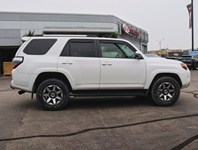 2017 Toyota 4Runner Toyota 4Runner TRD Off-Road PREM| 25 SERV @ TOYOTA