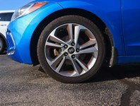 2018 Hyundai Elantra ONE OWNER/NO ACCIDENTS/18 SERVICE RECORDS!