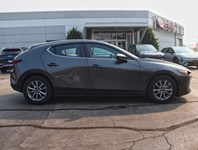 2019 Mazda Mazda3 Sport GS AUTO/15 SERVICES/ONE OWNER/NO ACCIDENT/LOW KM