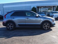 2024 Kia Niro Plug-In Hybrid 1000KM/TANK/BEST IN CLASS CARGO/OFF-LEASE