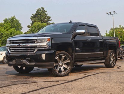 2017 Chevrolet Silverado 1500 4WD Crew Cab 143.5" High Country