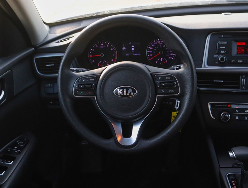 2016 Kia Optima LX AUTO/NO ACCIDENTS/23 SERVICE RECORDS