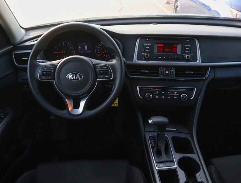 2016 Kia Optima LX AUTO/NO ACCIDENTS/23 SERVICE RECORDS