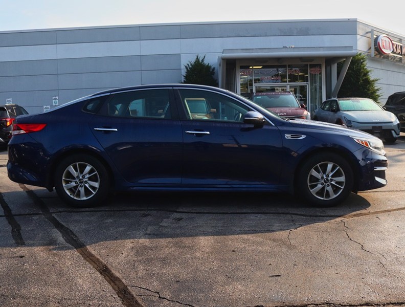 2016 Kia Optima LX AUTO/NO ACCIDENTS/23 SERVICE RECORDS