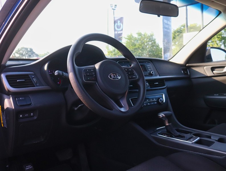 2016 Kia Optima LX AUTO/NO ACCIDENTS/23 SERVICE RECORDS