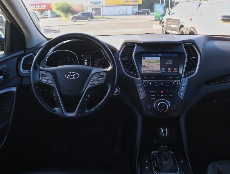 2017 Hyundai Santa Fe XL 2017 Hyundai Santa Fe XL V6 | ONE OWNER | CLEAN TI
