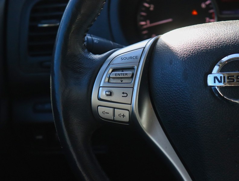2017 Nissan Altima 4dr Sdn I4 CVT 2.5 SL