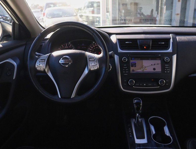 2017 Nissan Altima 4dr Sdn I4 CVT 2.5 SL