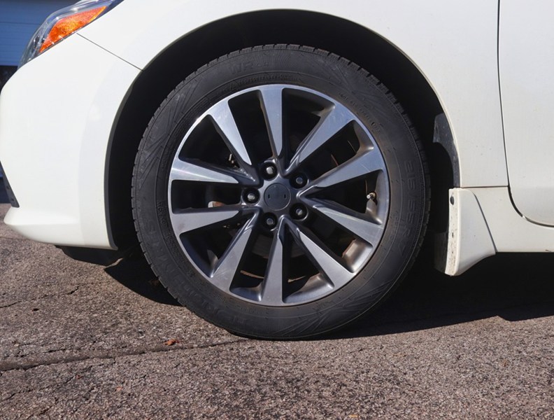 2017 Nissan Altima 4dr Sdn I4 CVT 2.5 SL