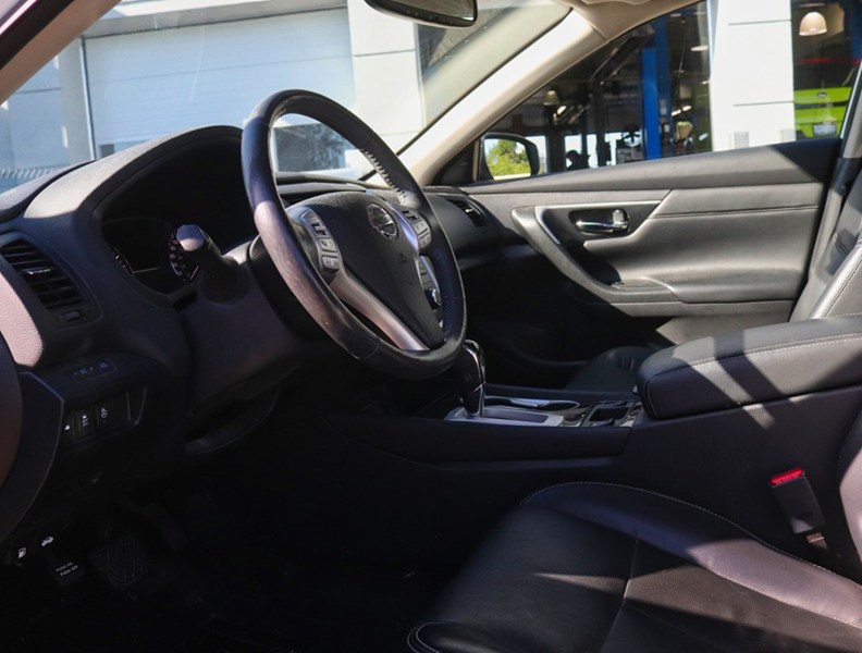 2017 Nissan Altima 4dr Sdn I4 CVT 2.5 SL