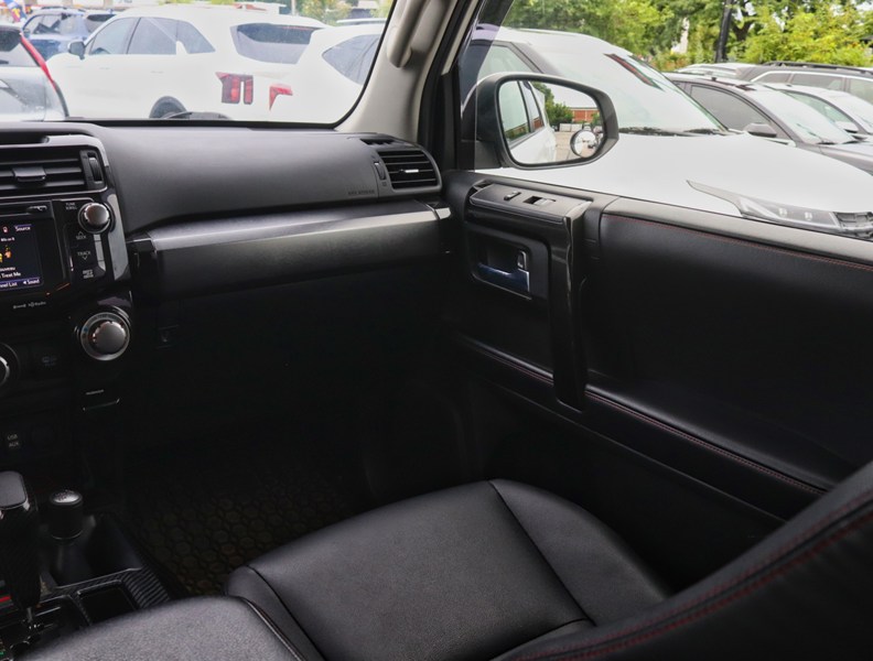 2017 Toyota 4Runner Toyota 4Runner TRD Off-Road PREM| 25 SERV @ TOYOTA
