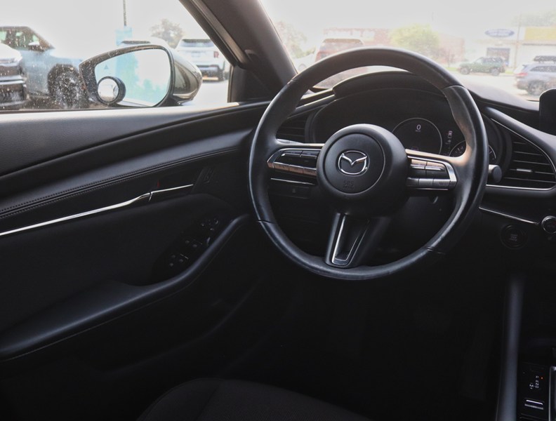 2019 Mazda Mazda3 Sport GS AUTO/15 SERVICES/ONE OWNER/NO ACCIDENT/LOW KM