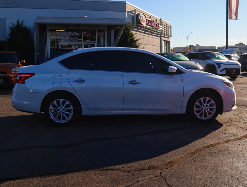 2019 Nissan Sentra SV CVT