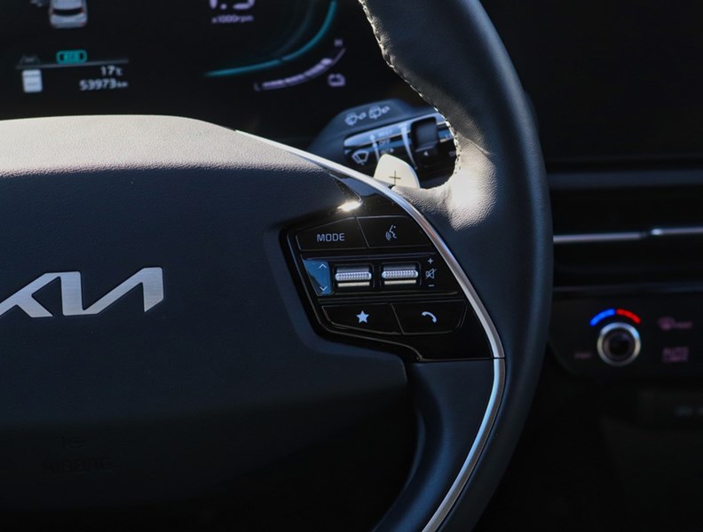 2024 Kia Niro Plug-In Hybrid 1000KM/TANK/BEST IN CLASS CARGO/OFF-LEASE