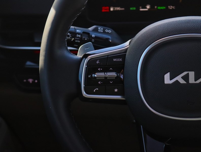 2025 Kia Carnival Hybrid SX+ HEV/CAPTAINS CHAIR/1000KM/TANK