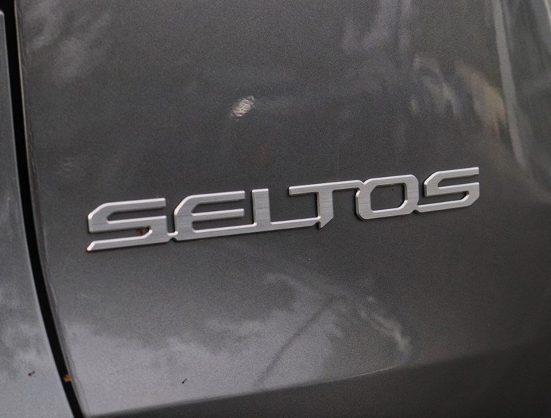 2025 Kia Seltos EX AWD