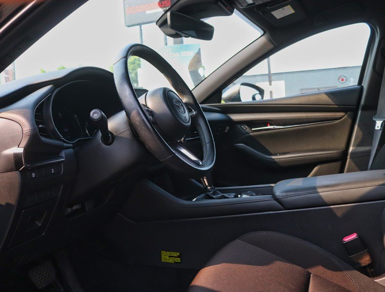 2019 Mazda Mazda3 Sport GS AUTO/15 SERVICES/ONE OWNER/NO ACCIDENT/LOW KM