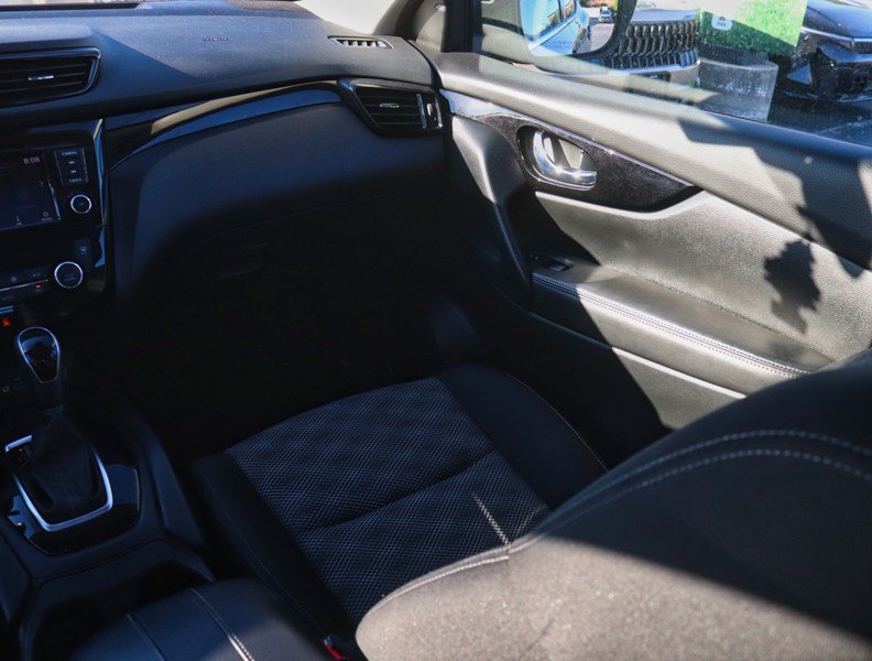 2023 Nissan Qashqai SV WITH SUNROOF/HTD SEATS/CARPLAY/6.99%