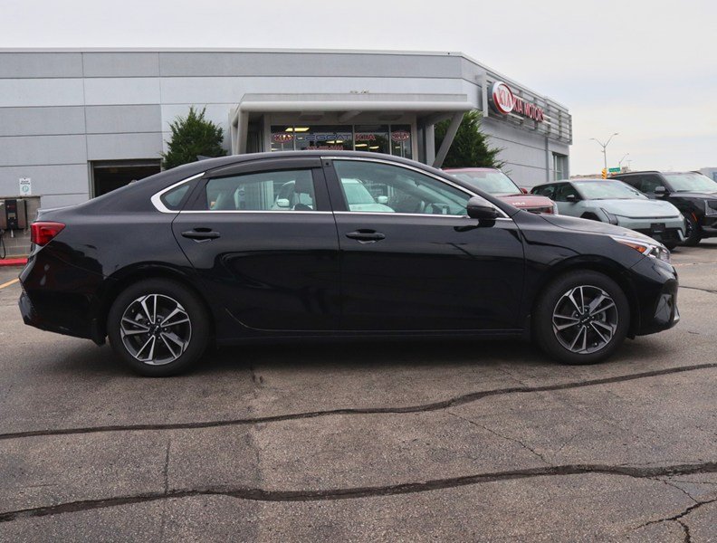 2024 Kia Forte CERTIFIED PRE-OWNED/6.99%/CLEAN CARFAX