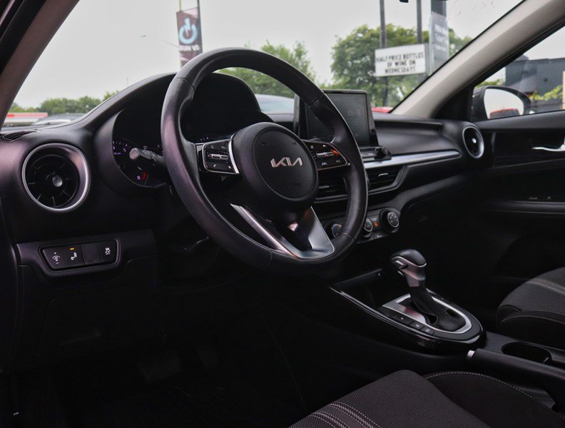 2024 Kia Forte CERTIFIED PRE-OWNED/6.99%/CLEAN CARFAX