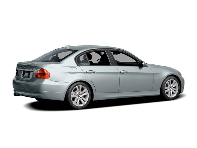 2006 BMW 3 Series 4dr Sdn RWD 325i Exterior Shot 2