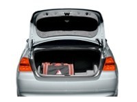 2006 BMW 3 Series 4dr Sdn RWD 325i Exterior Shot 4