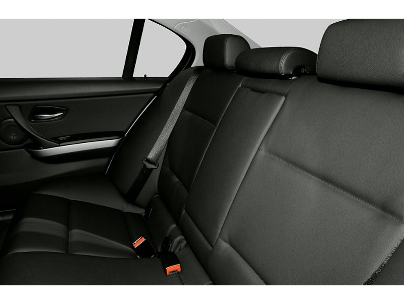 2006 BMW 3 Series 4dr Sdn RWD 325i Interior Shot 6