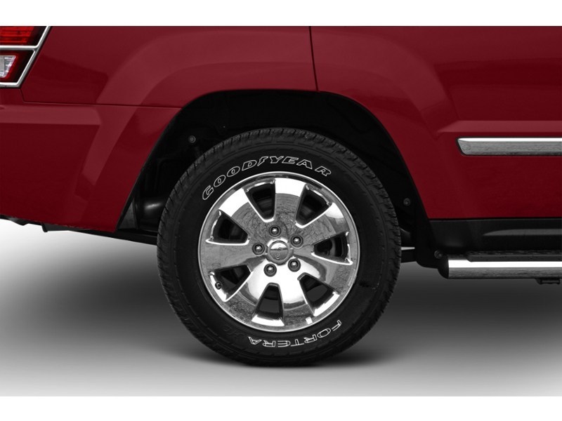 2008 Jeep Grand Cherokee 4WD 4dr Laredo Exterior Shot 5