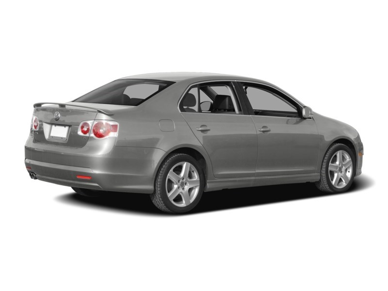2008 Volkswagen Jetta 4dr I5 Auto Trendline Exterior Shot 2