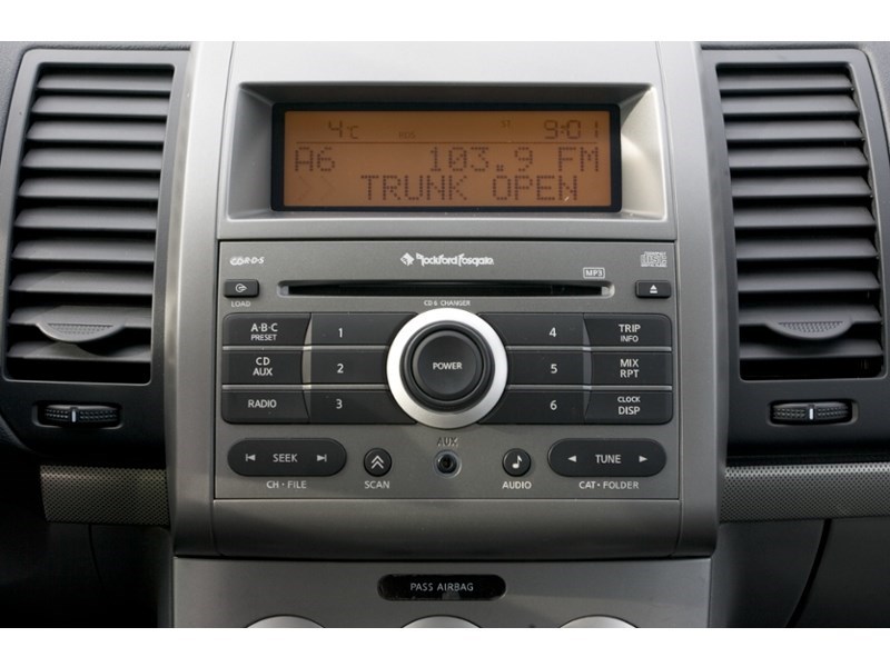 2009 Nissan Sentra 4dr Sdn I4 CVT 2.0 S FE+ Interior Shot 2
