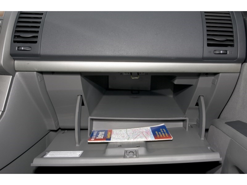 2009 Nissan Sentra 4dr Sdn I4 CVT 2.0 S FE+ Interior Shot 4
