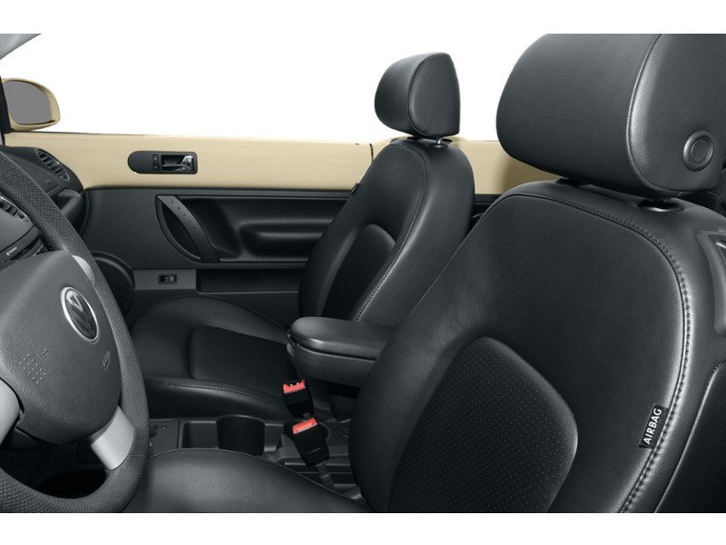 2009 Volkswagen New Beetle Convertible 2dr Auto Highline Interior Shot 5