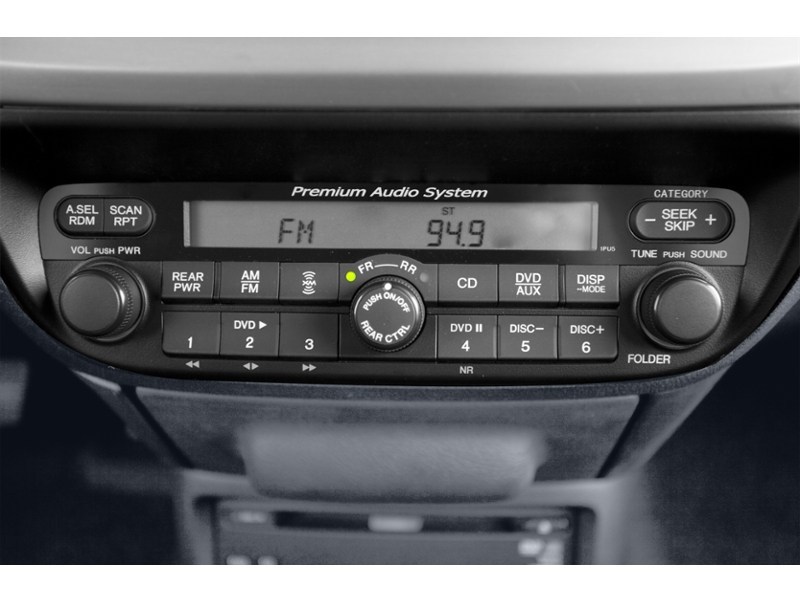 2010 Honda Odyssey 4dr Wgn SE w/RES Interior Shot 2