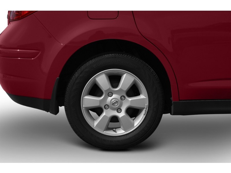 2010 Nissan Versa 5dr HB I4 Auto 1.8 S Exterior Shot 5