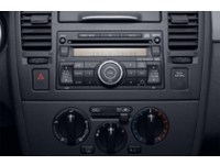 2010 Nissan Versa 5dr HB I4 Auto 1.8 S Interior Shot 2