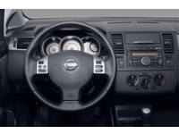 2010 Nissan Versa 5dr HB I4 Auto 1.8 S Interior Shot 3