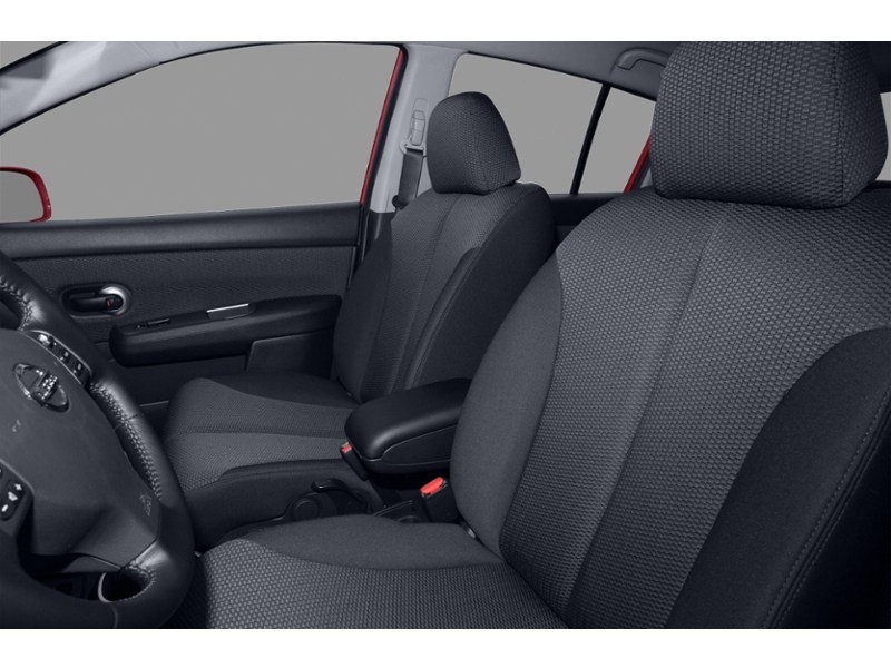 2010 Nissan Versa 5dr HB I4 Auto 1.8 S Interior Shot 5